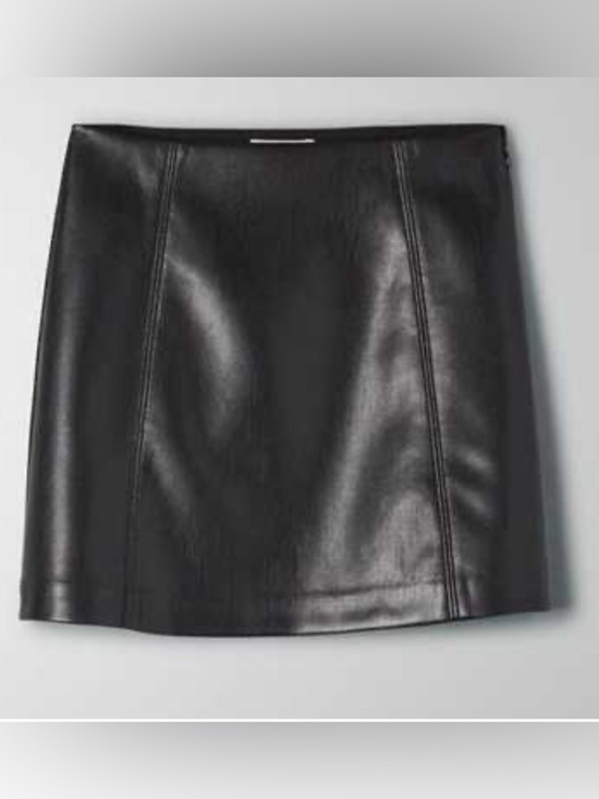 Aritzia Dresses & Skirts - Aritzia Babaton Vegan Leather Black Mini Skirt
